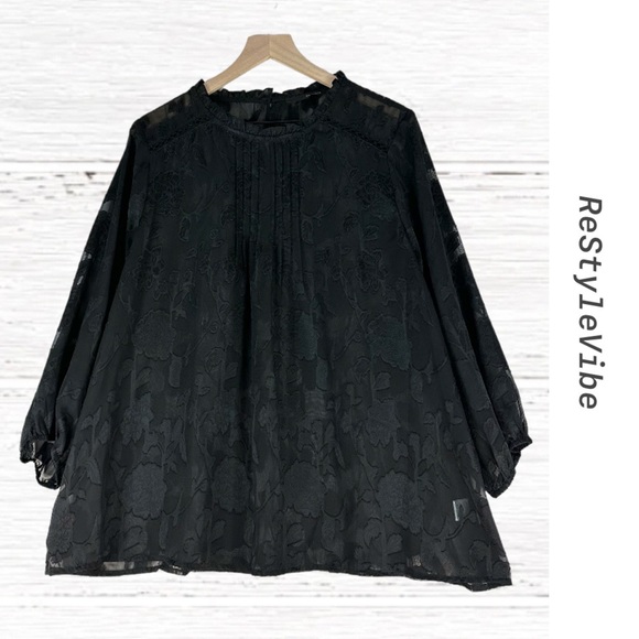 fun 2 fun Tops - FUN 2 FUN Women’s Size 2XL Shirt Top Blouse Floral Lace High Neckline Sheer